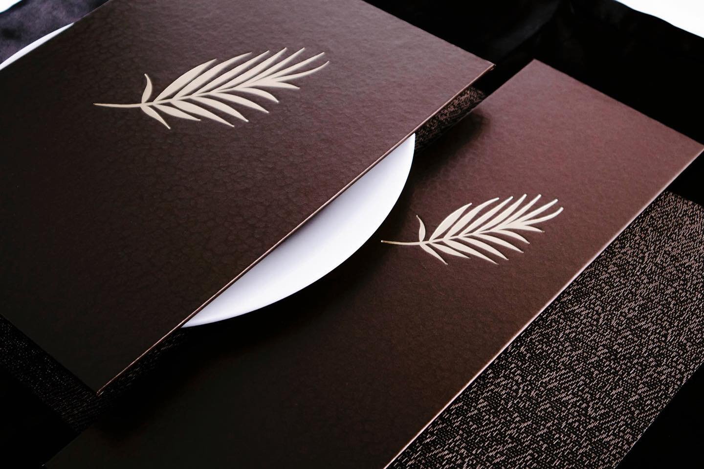 Engraved Cover Menu Covers From MenuCoverMan.com