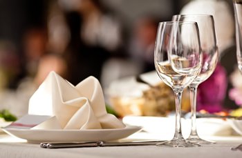 Menu cases for restaurant menus are very low priced at Menucoverman.com.